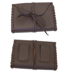 Zeige Details für geschnürte Gürteltasche aus Leder Bild von geschnürte Gürteltasche aus Leder