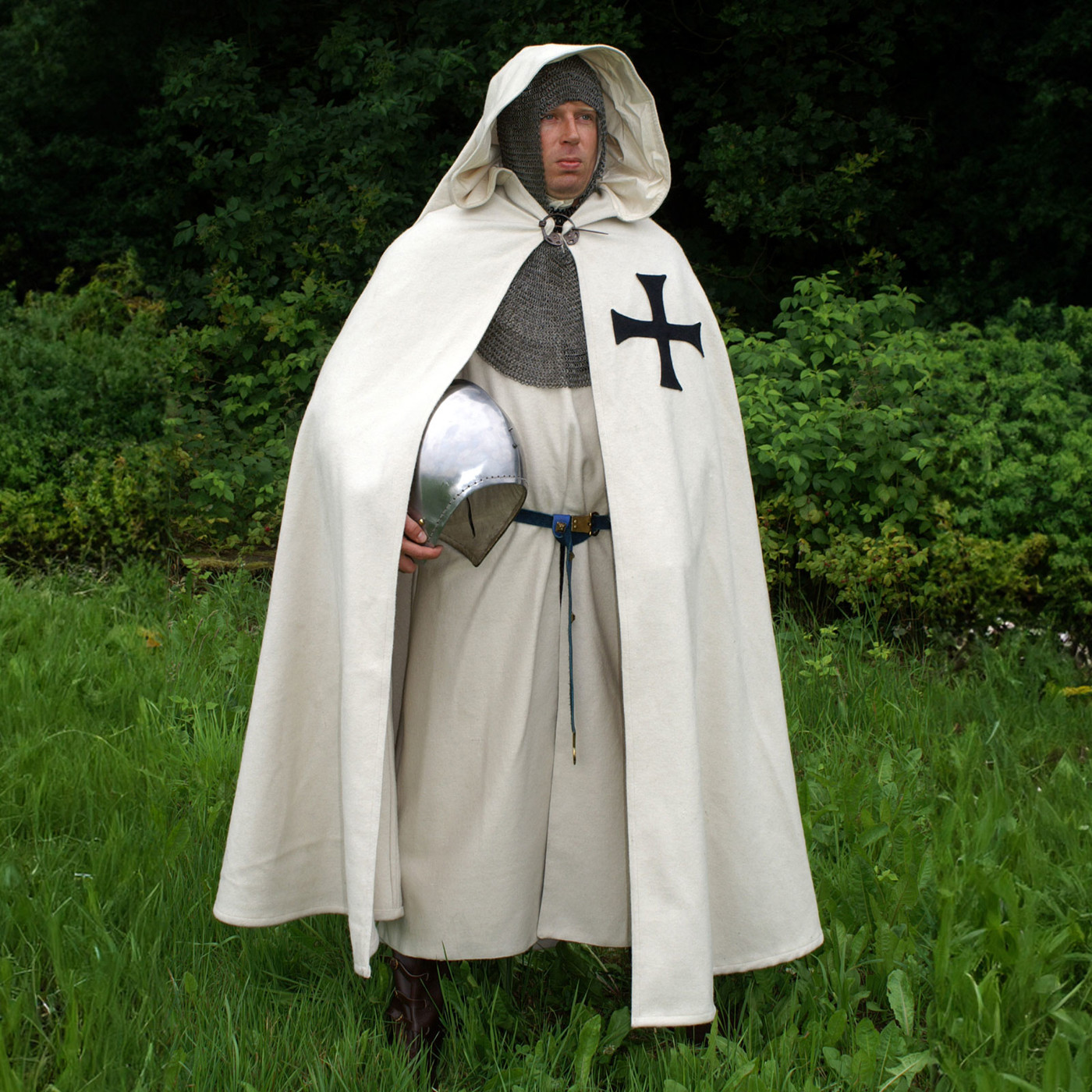 Bild von Deutschritter-Umhang mit Kreuz – Weiß, gefüttert, 100 % Wolle – Ulfberth