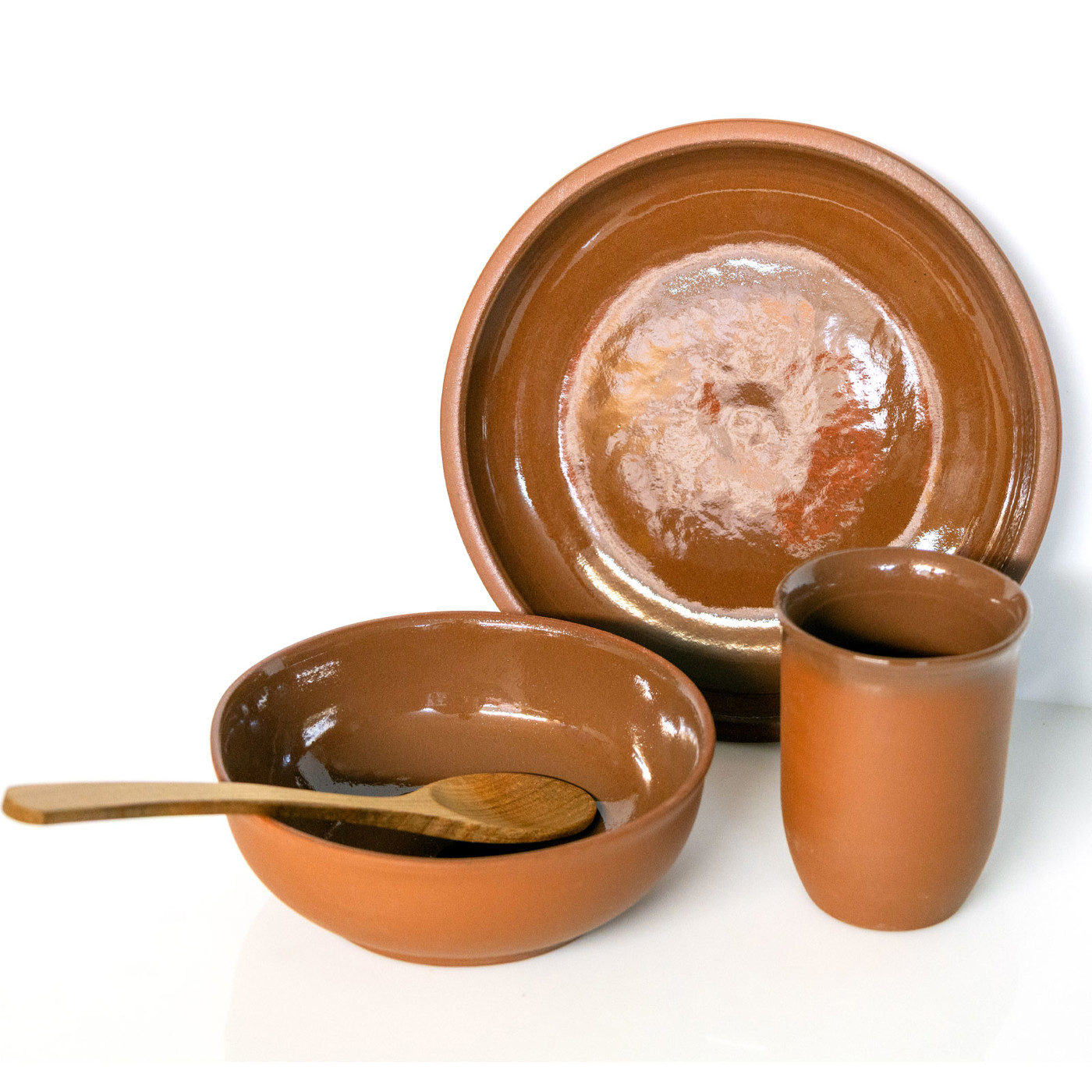 Mittelalterliches Geschirr-Set aus Ton mit Holzlöffel Mittelalterliches Geschirr-Set aus Ton mit Holzlöffel – 4-teiliges Einsteigerset für Reenactment & LARP
