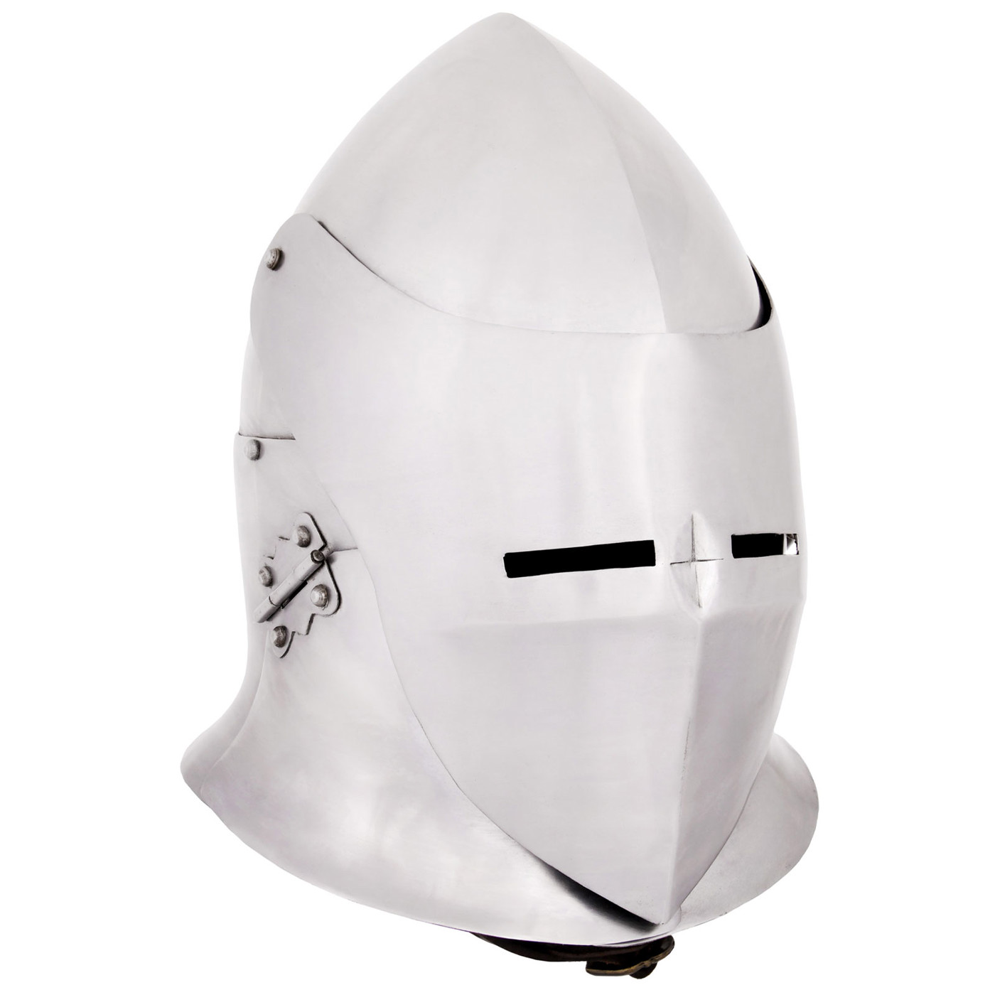 Topfhelm mit Klappvisier aus poliertem Stahl auf weißem Hintergrund